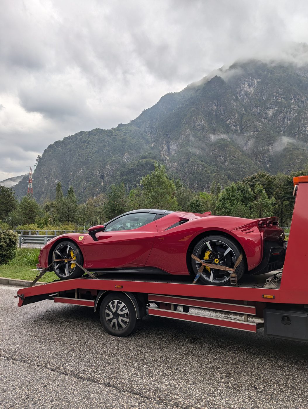 Your car, rescued anywhere in Europe — delivered home to Ukraine